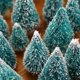 thumbnail image 4 of 20 piezas de árbol de Navidad en miniatura, mini sisal, nieve, escarcha,árboles de plástico, decoración de mesa, decoración de habitación, mini árbol de Navidad artificial, 4 of 5
