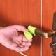 thumbnail image 4 of 5 piezas de silicona anticolisión Stop Stick manija de la puerta Crash Pad protectores de pared autoadhesivo tope protector tope (color aleatorio), 4 of 6