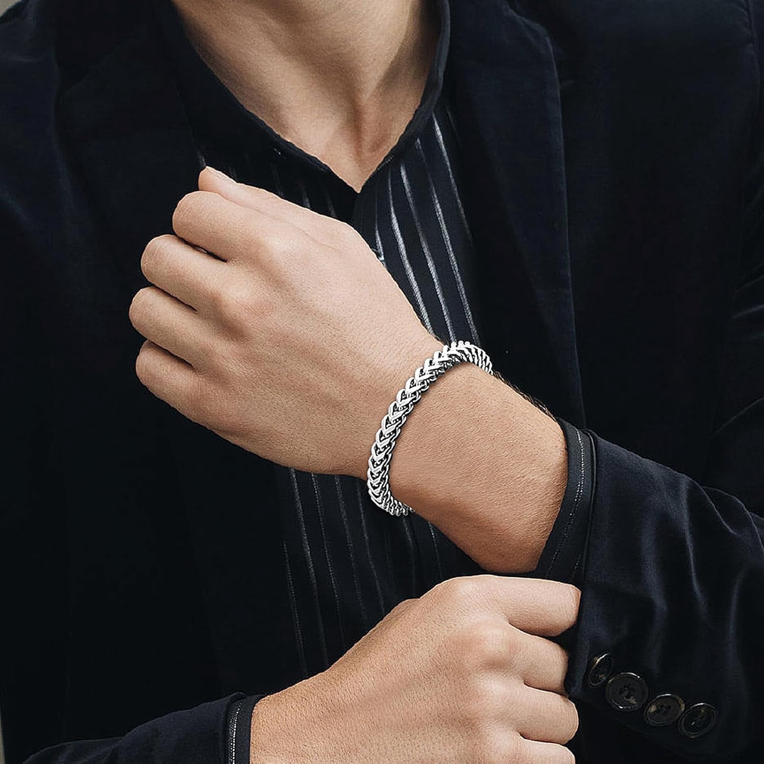 SanThree Solid Pure Titanium Link Bracelets for Men 7mm Welded Square Keel Skin Friendly Shinny Four Side Twist Bracelet Valentines Birthday Boyfriend Grandpa Father Gifts 9.05”