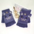 thumbnail image 3 of Guantes de escritura tejidos con dibujos animados para niños y niñas, cálidos, anticongelantes, de invierno, con funda abatible de medio dedo, para niños grandes y estudiantes, 3 of 6