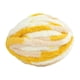 thumbnail image 2 of Hilo de lana grueso, ligero y súper voluminoso, para tejer almohadas, alfombras y manualidades. Beige amarillo, 2 of 9