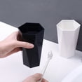 thumbnail image 4 of Taza de Dientes de Pareja Yuarrent de Plástico Antideslizante Blanco, 4 of 6