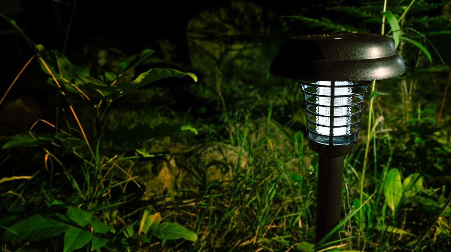 GREENSTRIKE® 2 en 1 Zapper Solaire & Lumière de Pieu