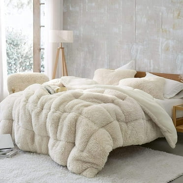 Coma Inducer Alaskan Winters® - ® Oversized Comforter - Arctic Wolf Oversized Queen