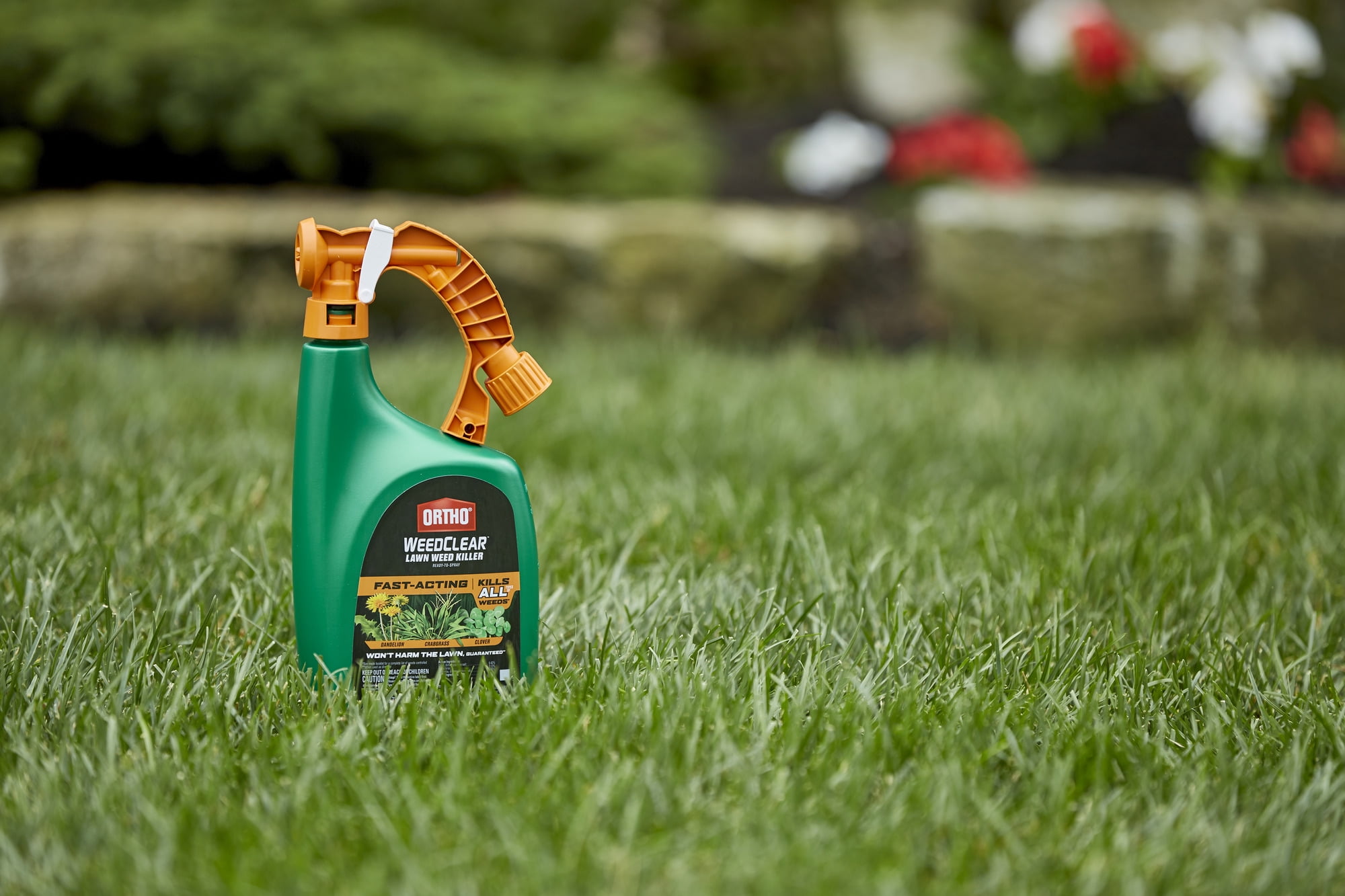 Ortho WeedClear Ready-to-Spray Crabgrass Weed Killer with Hose (North), 32 Oz.