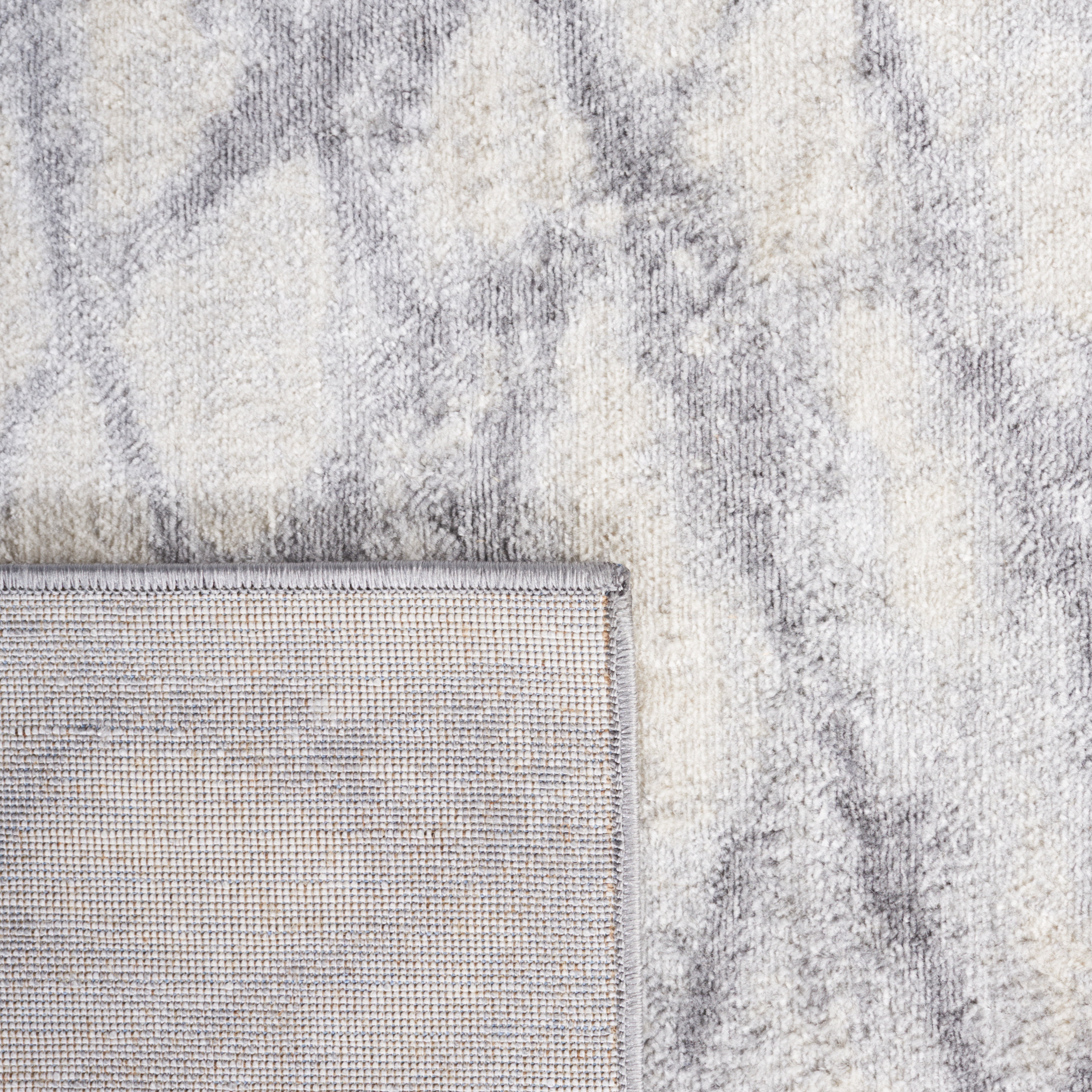 Safavieh Jasper Ida Abstract Area Rug, Gray/Ivory, 4' x 6'