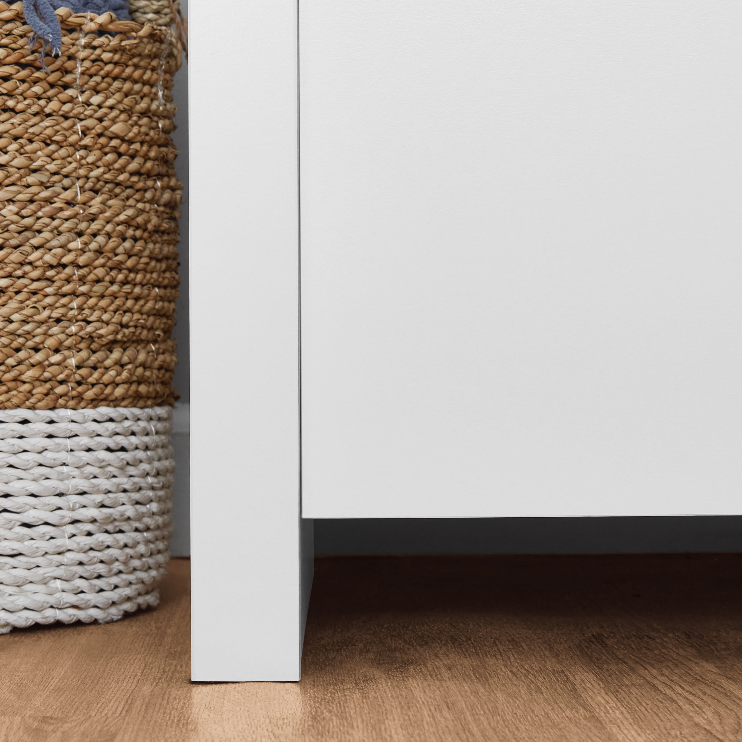 Mainstays Hillside 56.8" Wide 6-Drawer Dresser, Soft White Finish