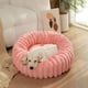 thumbnail image 5 of Cama de Perro Redonda Alfombra de Mascotas de Alto Peso Alfombra de Peluche Recta de Pelo Largo Cama de Perro Cálida de Invierno Cama de Perro de Peluche, 5 of 7