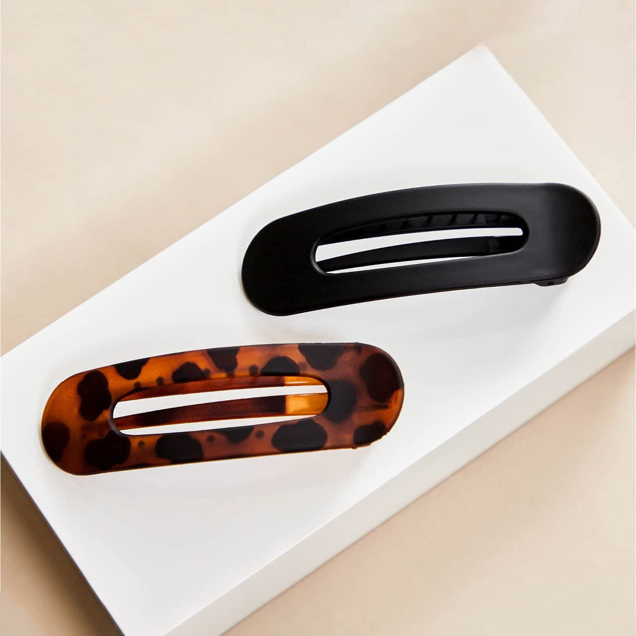 Kitsch Flat Hair Clips - Flat Claw Clips for Women 2pc Flat (Black&Tort)