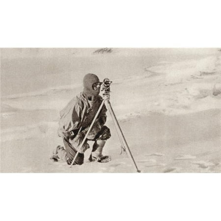 

Captain Evans Observing with The Theodolite Used by Captain Scott To Fix Position of The South Pole. Admiral Edward Ratcliffe Garth Russell Evans 1St Baron Mountevans 1881 To 1957 Aka Teddy Evans Post