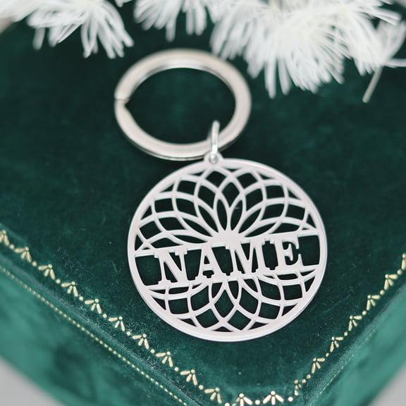 Custom Name Keychain Stainless Steel Flower Key Chains for Women Men DIY Nameplate Jewelry Gifts Geometric Circle Keyring