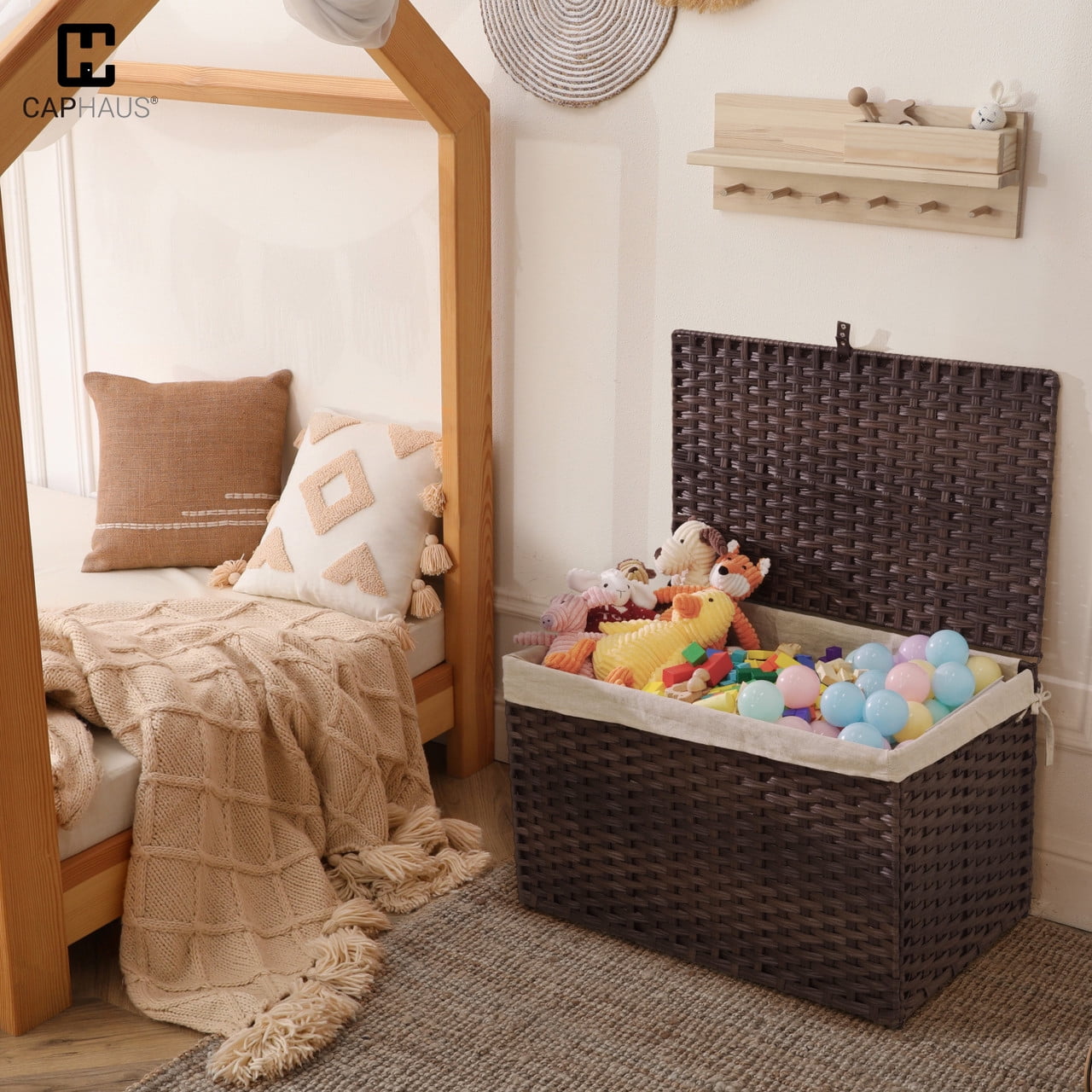 CAPHAUS Handwoven Storage Basket w/ Lid and Handles, 2 Removable Liner Bags, Foldable Clothes Hamper for Laundry, Large Synthetic Rattan Laundry Hamper w/ Lid, Laundry Basket w/ Lid, 65L, Natural