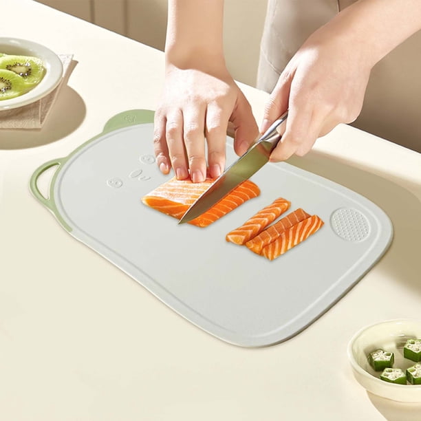 Tabla de cortar de plástico | Tabla de preparación de alimentos antideslizante de doble cara | Material duradero de grado alimenticio | Versátil para verduras y frutas | Fácil de limpiar | Pequeño