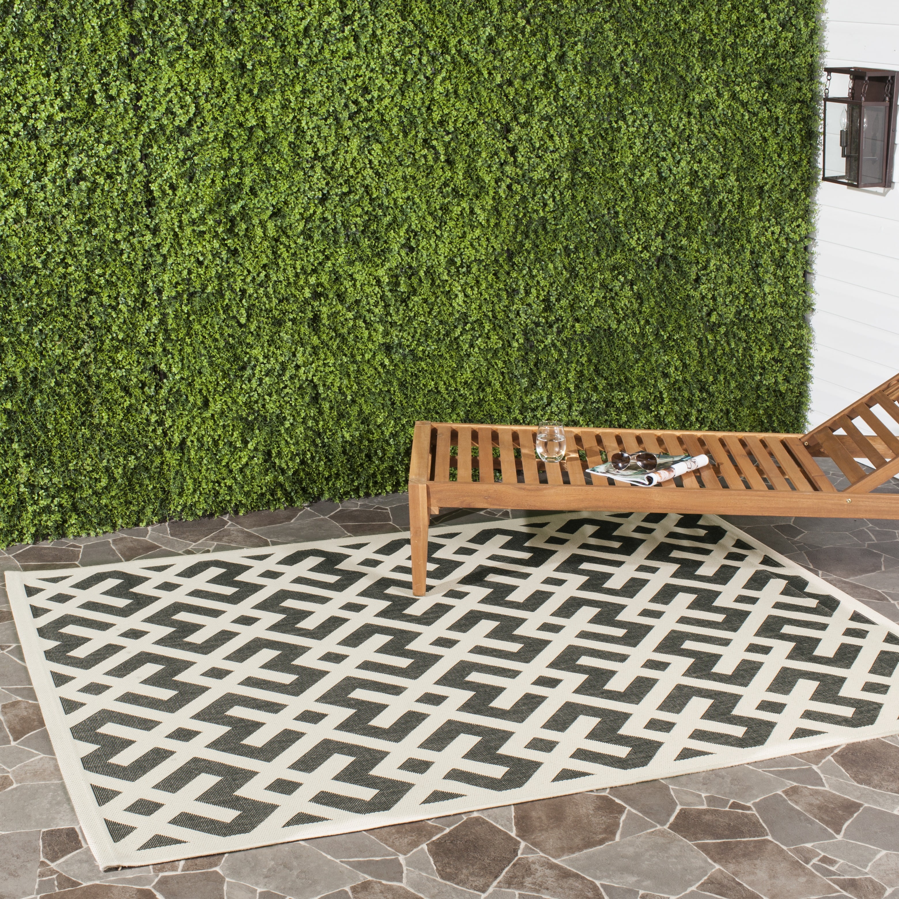 Safavieh Courtyard Alvin Geometric Indoor/Outdoor Area Rug, Black/Beige, 5'3" x 7'7"