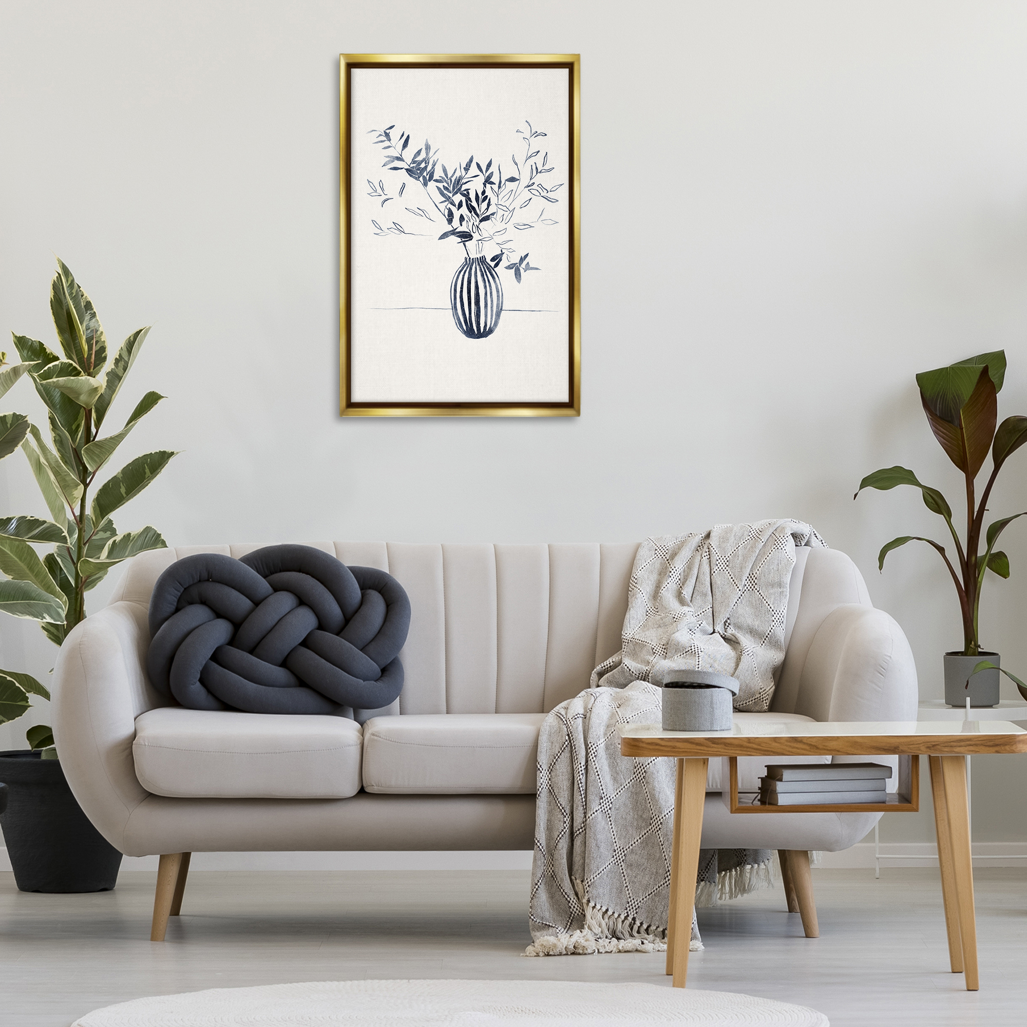 Stupell Industries Minimal Bud Vase Botanical & Floral Painting Gold Floater Framed Art Print Wall Art, 21 x 31