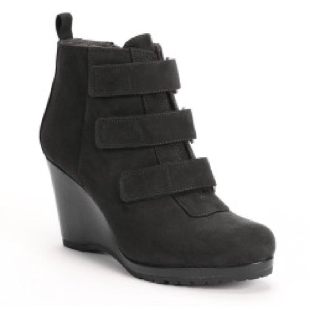 Dana Buchman Women Preston Wedge Ankle 