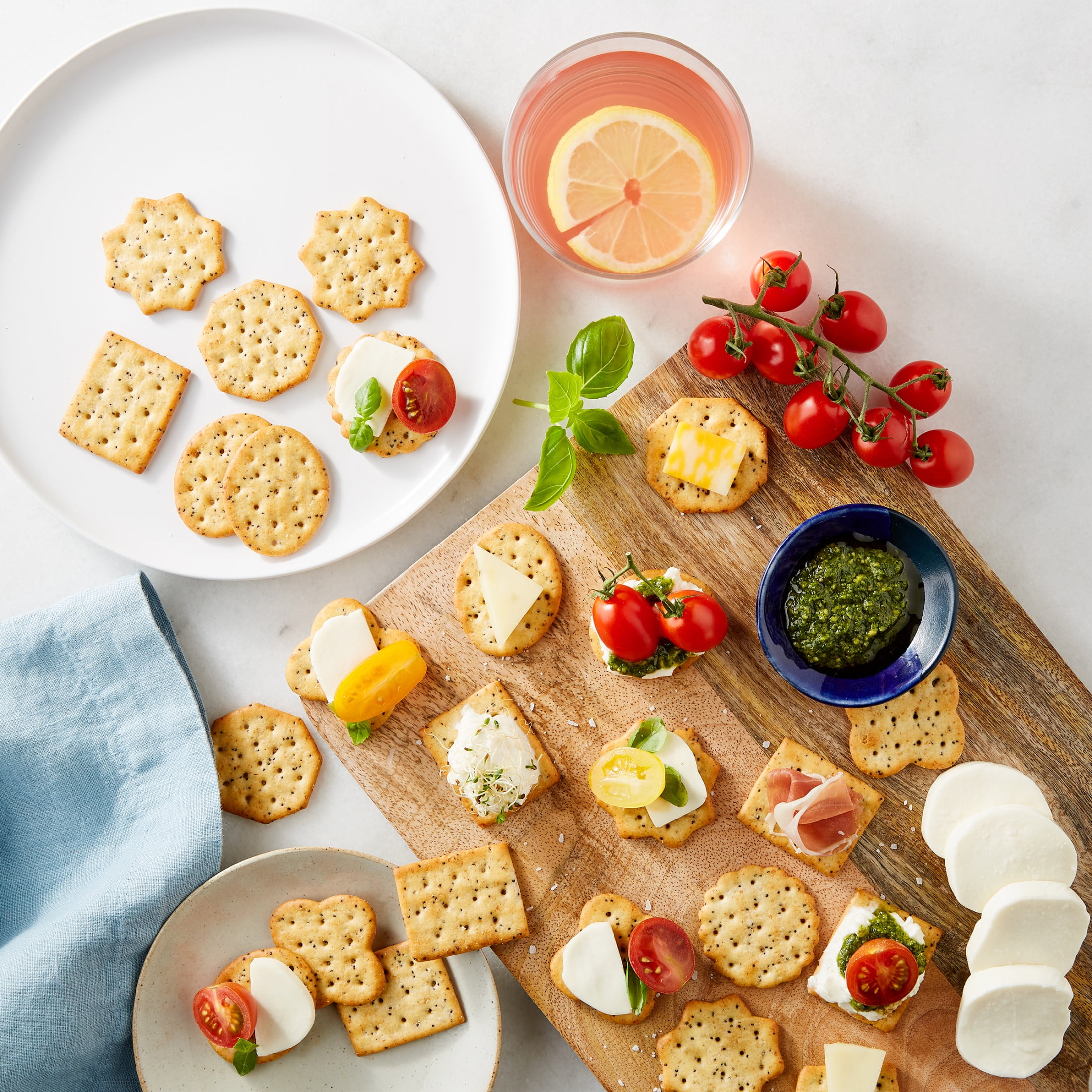 Flavor Originals Sociables Baked Savory Crackers, Party Snacks, 7.5 oz