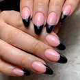 thumbnail image 1 of Uñas postizas negras de longitud media con punta francesa de Heytea. Uñas acrílicas con forma de almendra. Nota: sin pegamento. Código de modelo 799, 1 of 5