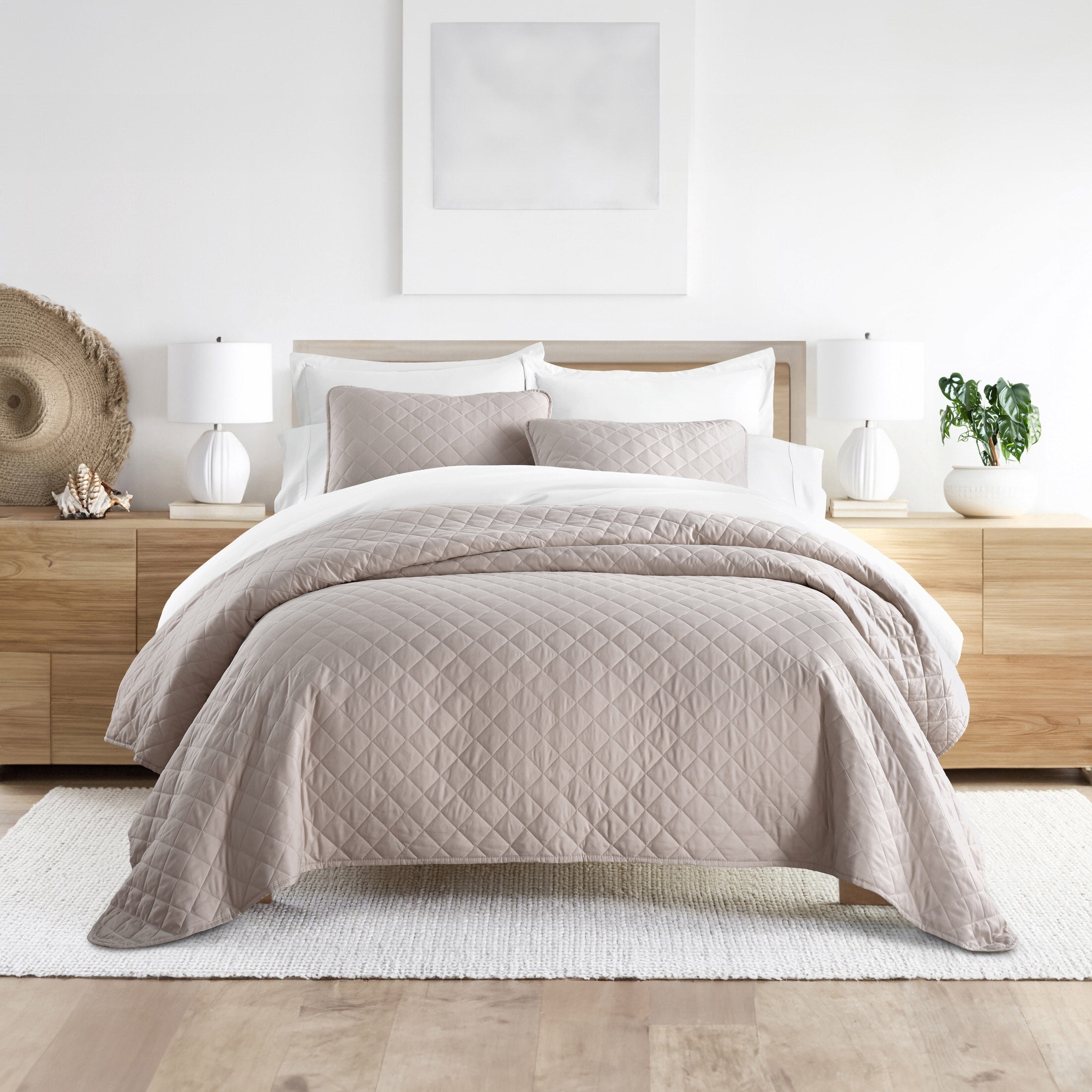 Noble Linens 3-Piece Latte Diamond Stitch Quilt Set, Full/Queen