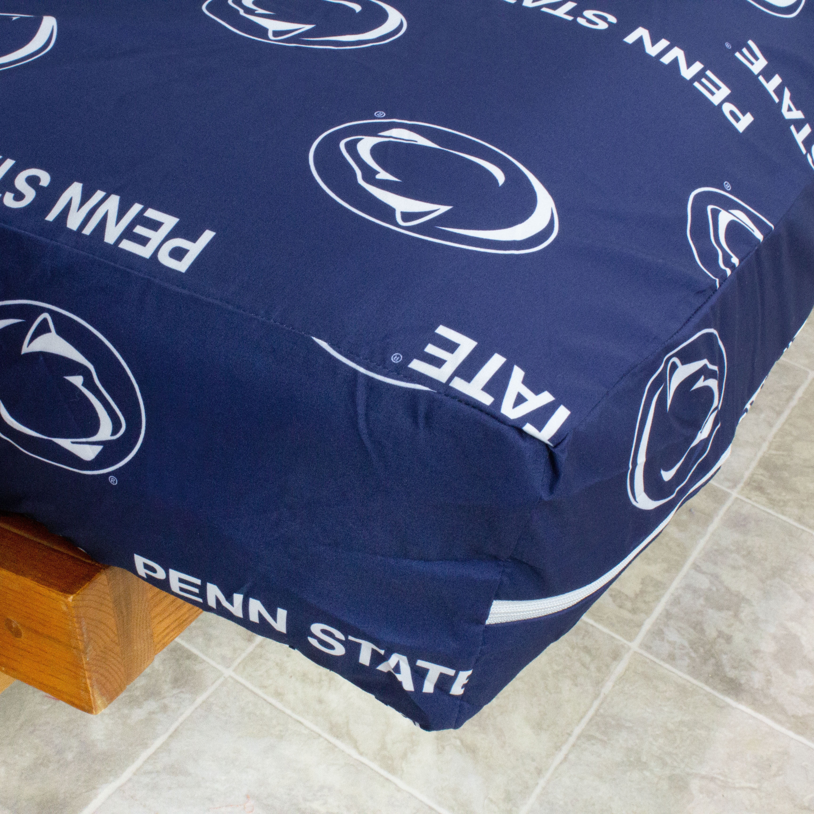 Penn State Nittany Lions Futon Cover - Full size fits 6 and 8 inch mats