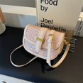 thumbnail image 4 of Bolso Hobo Ocio para Mujer Con Textura Y Correa Ajustable, 4 of 9