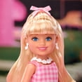 thumbnail image 2 of Muñecas coleccionables Barbie The Movie Chelsea, paquete de 4 con Ken, 2 of 6