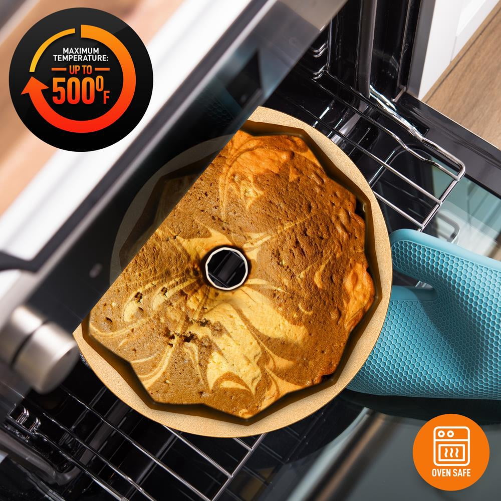 NutriChef French Wreath Fluted Bundt Cake Pan, Extra Thick and Non Stick Aluminum Bakeware with 2 Layers of Non Stick Coating for Easier Release, Uniform Baking and Browning