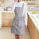 thumbnail image 4 of Delantal de Cocina con Tirantes Ajustables, Delantal de Chef Suave con 2 Bolsillos para Hombres y Mujeres, 4 of 4