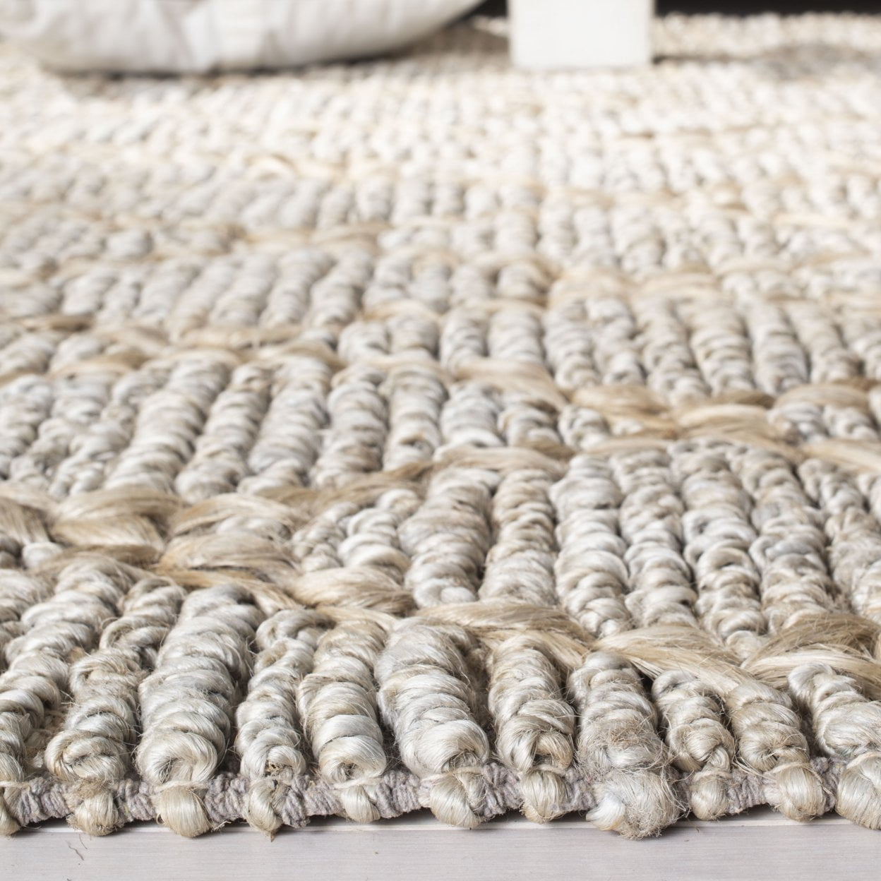 SAFAVIEH Natural Fiber Ingram Geometric Area Rug, Silver, 5' x 8'