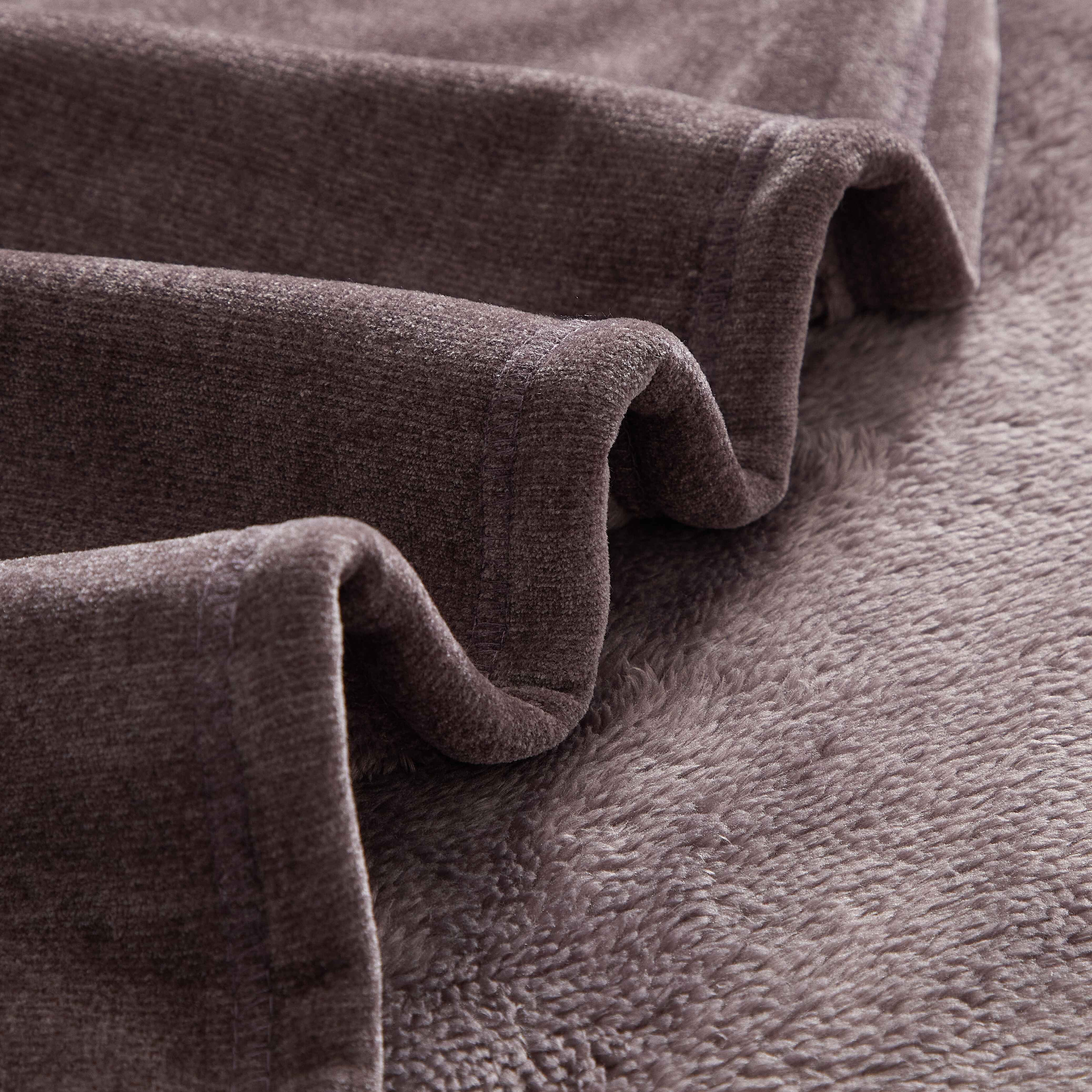Mainstays Cozy Sweatshirt Chenille Throw Blanket, Plum Truffle, 50" x 60"