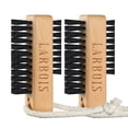 thumbnail image 1 of Larbois Cepillo de uñas para limpieza de uñas, paquete de 2 cepillos de madera para uñas, cepillo para limpiar uñas, cepillo de doble cara con cuerda para colgar (madera de haya), 1 of 5
