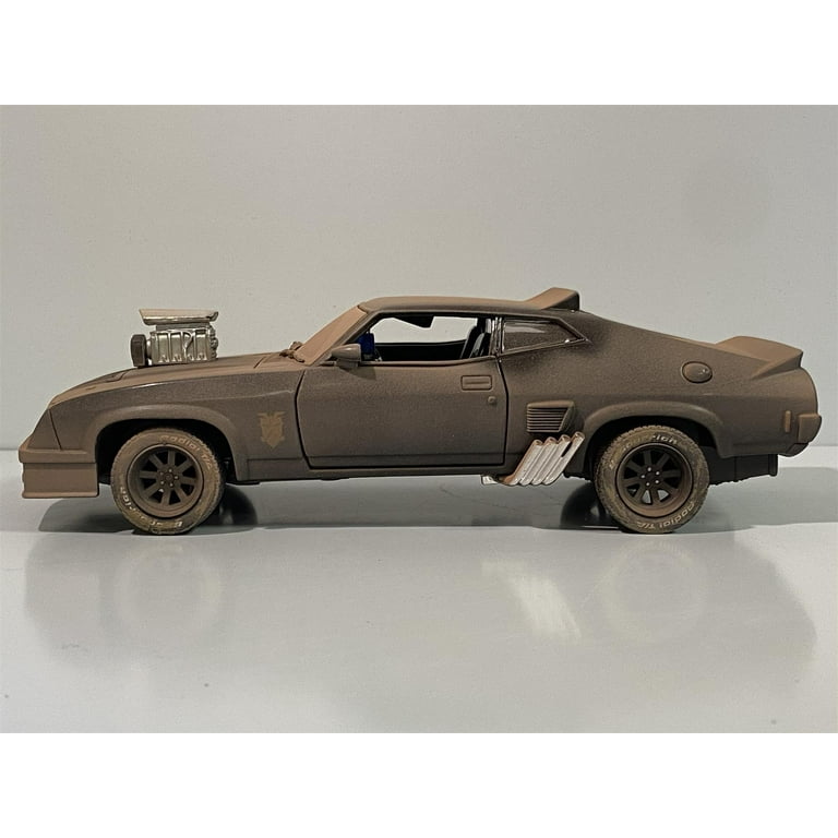 Mad Max Last of the V8 Interceptors Weathered 1:24 Mad Max Last of the V8 Interceptors Weathered 1:24