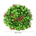 thumbnail image 3 of Plantas artificiales verdes con pequeñas bayas rojas y hojas verdes en un anillo decorativo., 3 of 6