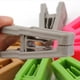 thumbnail image 3 of Naiovety Clips fuertes antideslizantes de las suspensiones de ropa del aspecto de moda del clip de ropa plástico negro, 3 of 6