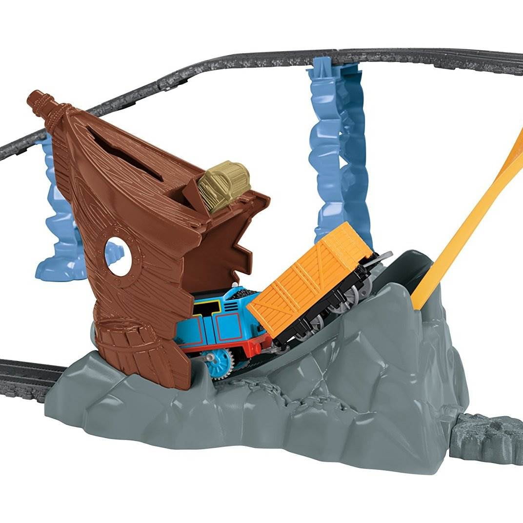 thomas train pirate ship