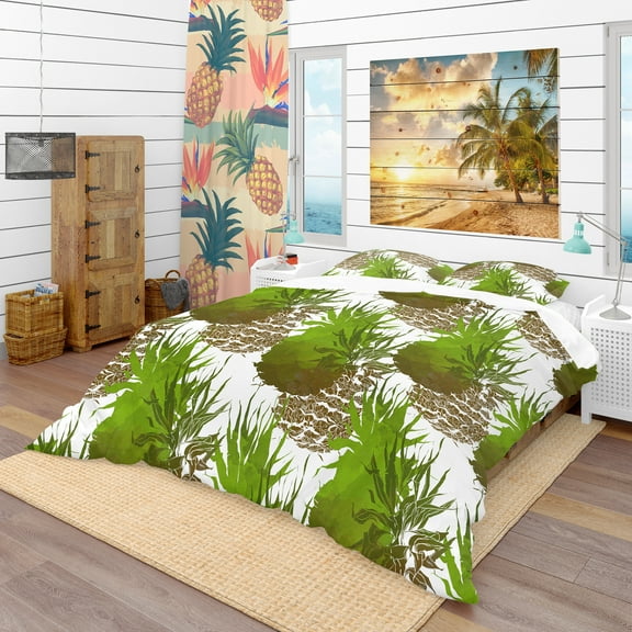 Designart 'Pineapple with Leaves Repeat Pattern' Tropical Duvet Cover Set