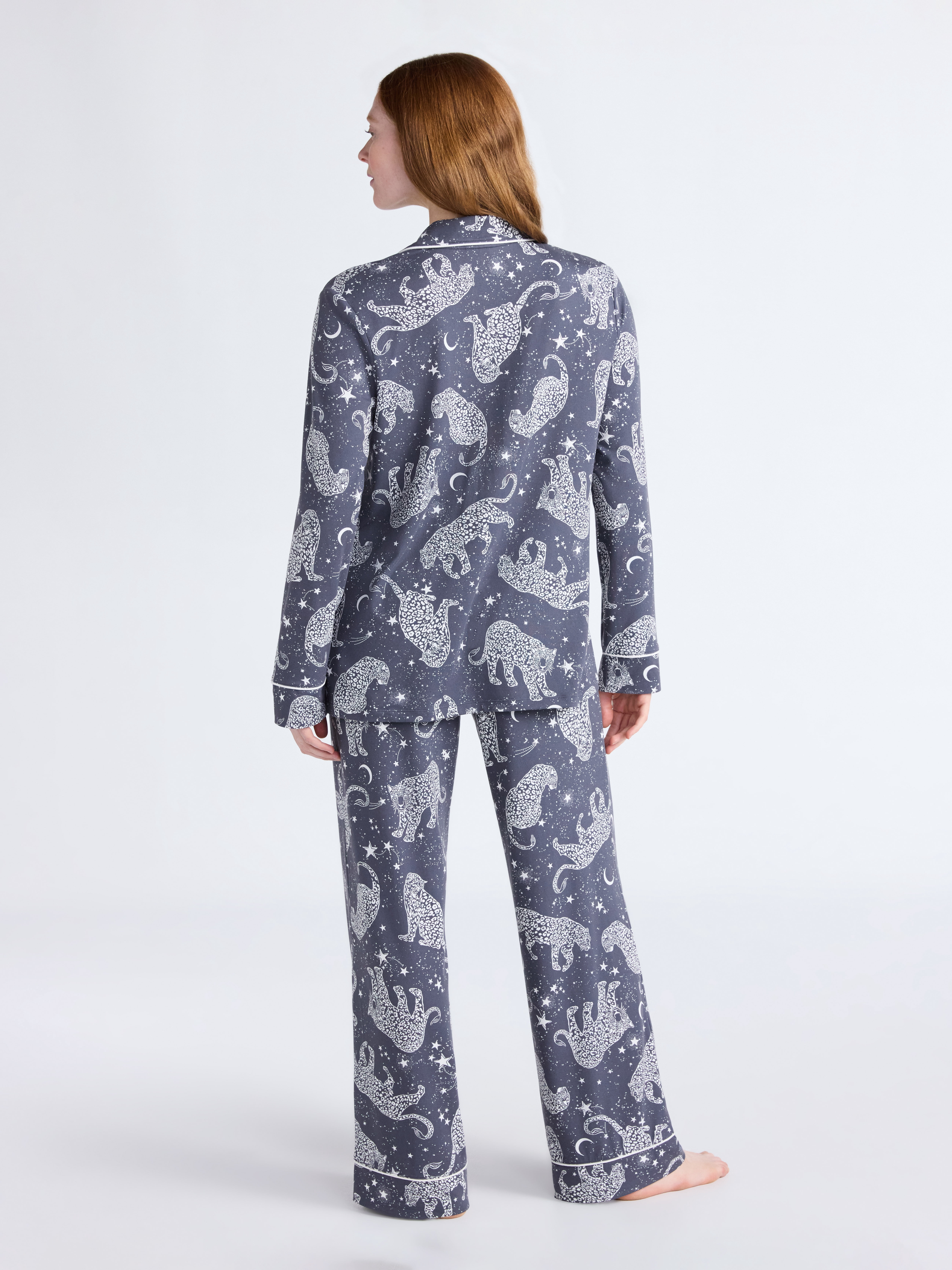 Joyspun Women’s Dreamy Soft Collection Long Sleeve Top and Pants Pajama Set, Sizes XS-4X