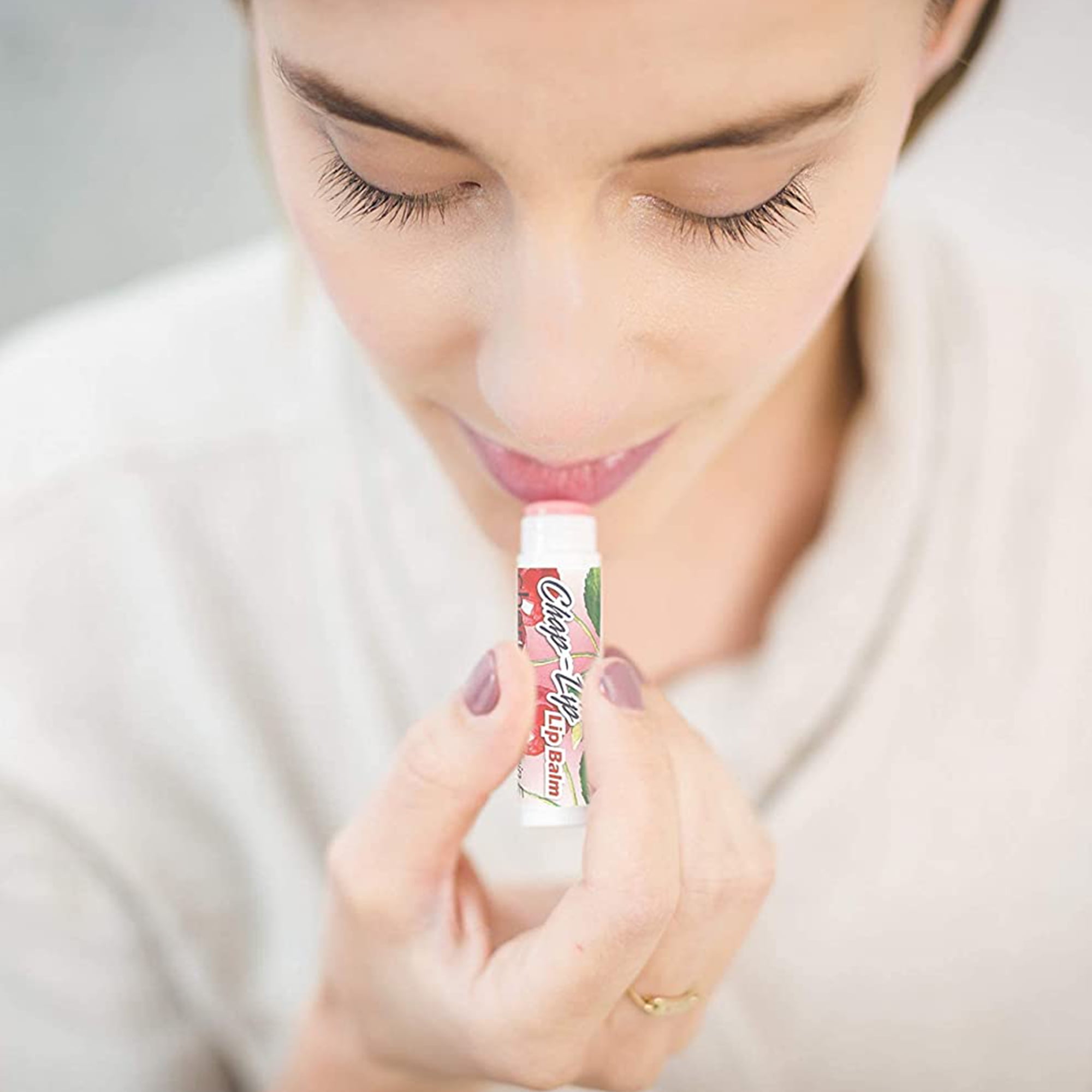 Chap-Lip Moisturizing Lip Balm Hydrating Treatment for Dry Cracked Lips 60 Pieces