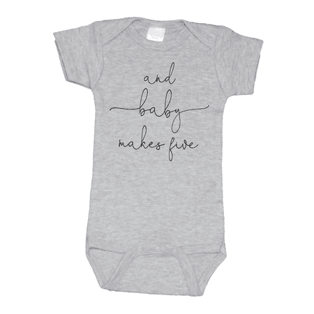 

Bump and Beyond Designs Baby Makes Five Pregnancy Announcement