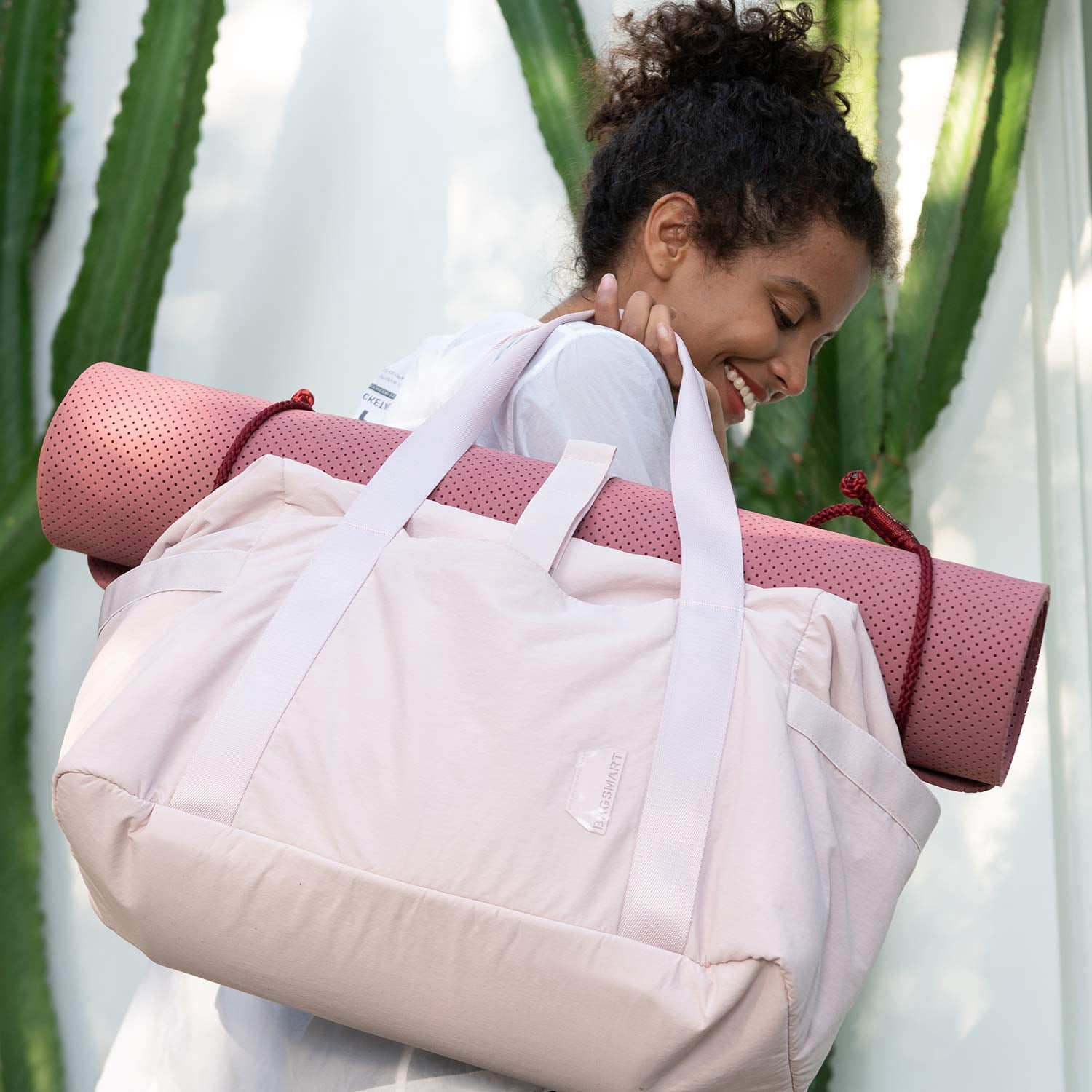 BAGSMART Travel Duffel Gym Bag for Women/Men, Weekender Carry on Overnight Bag, 30L Large Tote Bag Shoulder Handbags with Yoga Mat Bag Buckle & Trolley Sleeve, Pink