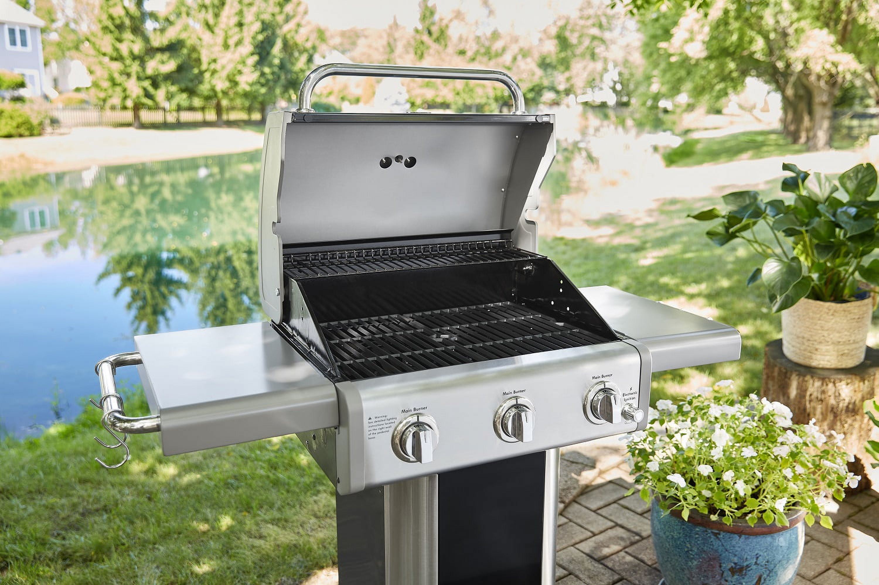 Kenmore 3-Burner Gas Grill, Outdoor BBQ Grill, Propane Grill with Foldable Side Tables, Black