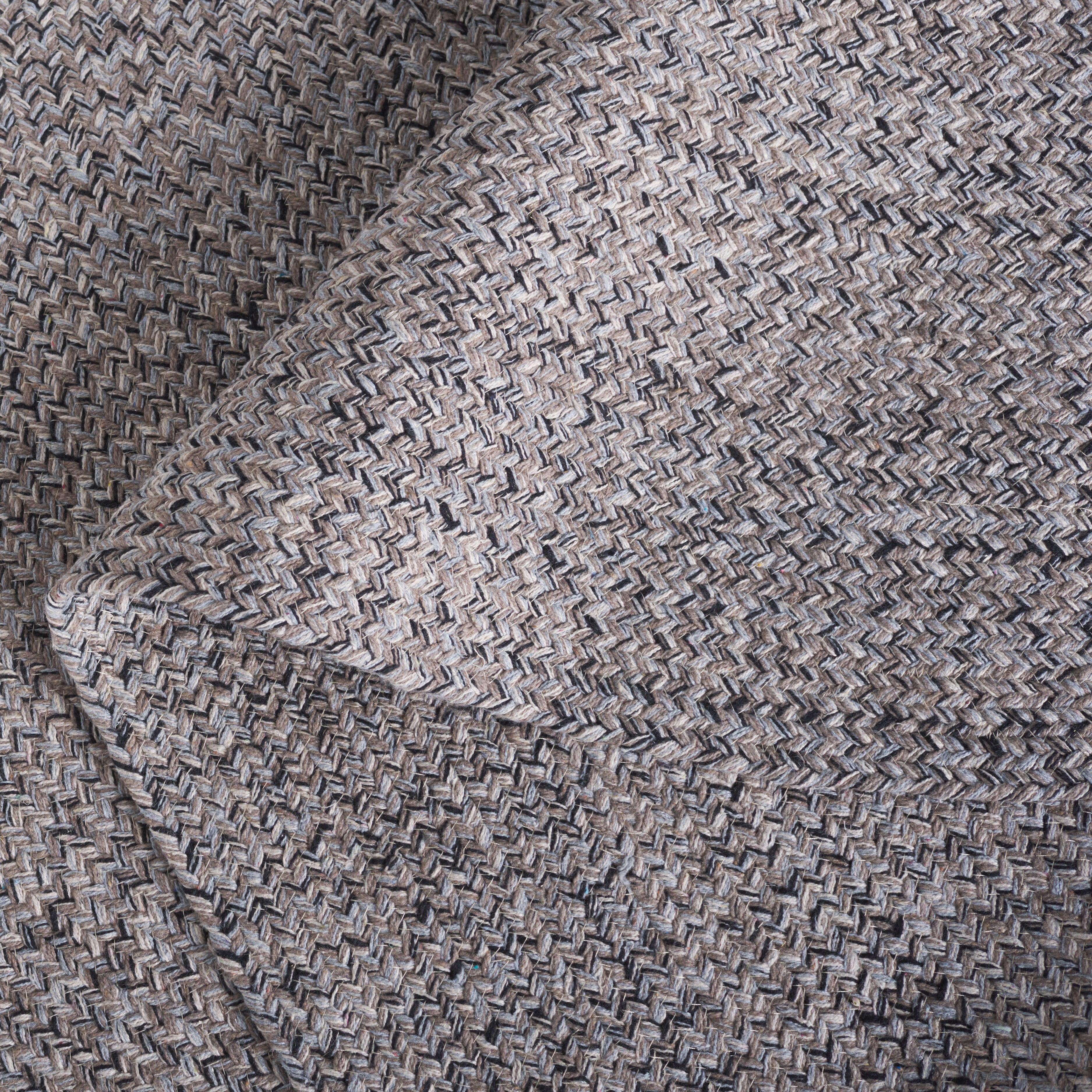 Safavieh Braided Rug Collection Country, Farmhouse, Rustic Braided Gray Geometric Area Rugs, 6' x 9' Oval, Reversible