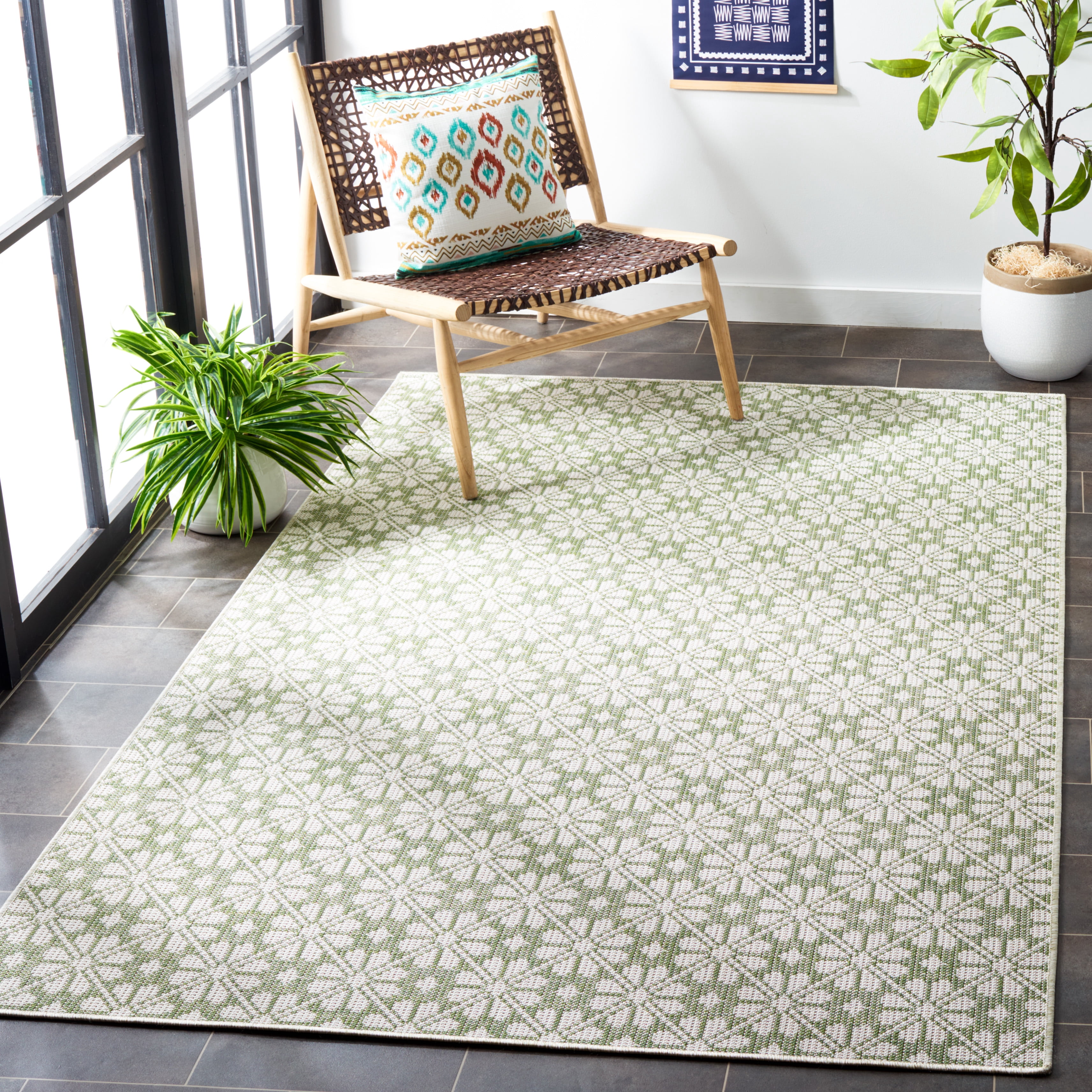 SAFAVIEH Martha Stewart Hampton Diamond Indoor/Outdoor Area Rug, Green/Ivory, 6'5" x 6'5" Square