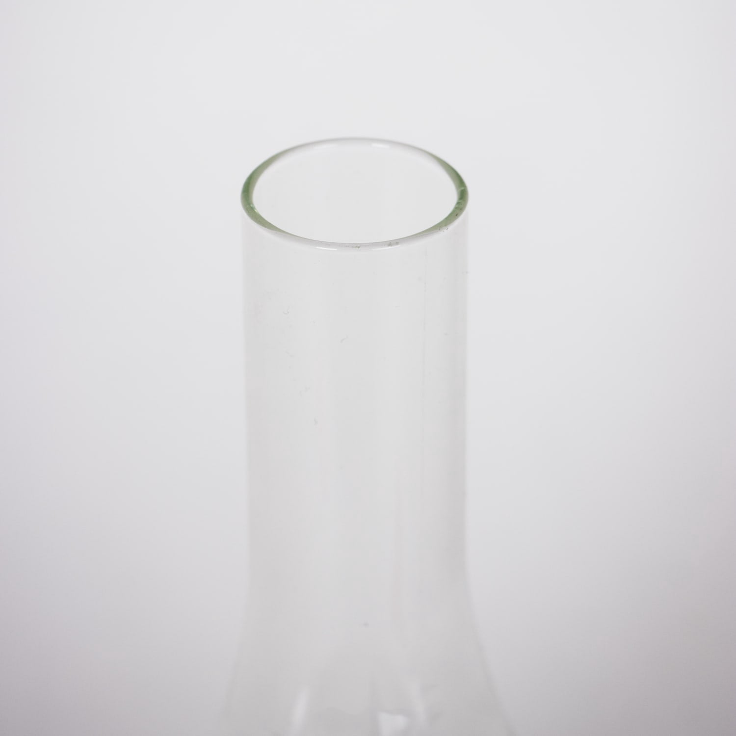 Lehman's Clear Oil Lamp Chimney, Durable Glass Replacement for Oil Lamps, Ideal for Standard Hurricane and Lantern Lamps, 2-In Base, 6 in Height