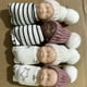 thumbnail image 5 of Muñeca bebé realista durmiendo | Figura de PVC de tejido suave | Decoración infantil en miniatura de 8 cm para escritorio, estantería y dormitorio, 5 of 6