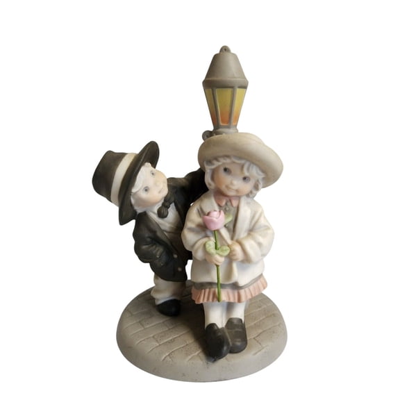1997 Pretty as a Picture – Peekaboo, I Love You Enesco Figurine 960497