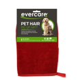 thumbnail image 2 of Guante quitapelos para mascotas Evercare rojo 23 x 14 cm, 2 of 3