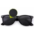 thumbnail image 2 of Gafas con rejilla/gafas con agujeros para el entrenamiento y la relajación de los ojos en un juego de 2, gafas con rejilla y patillas plegables Namotu LL-0414, 2 of 4