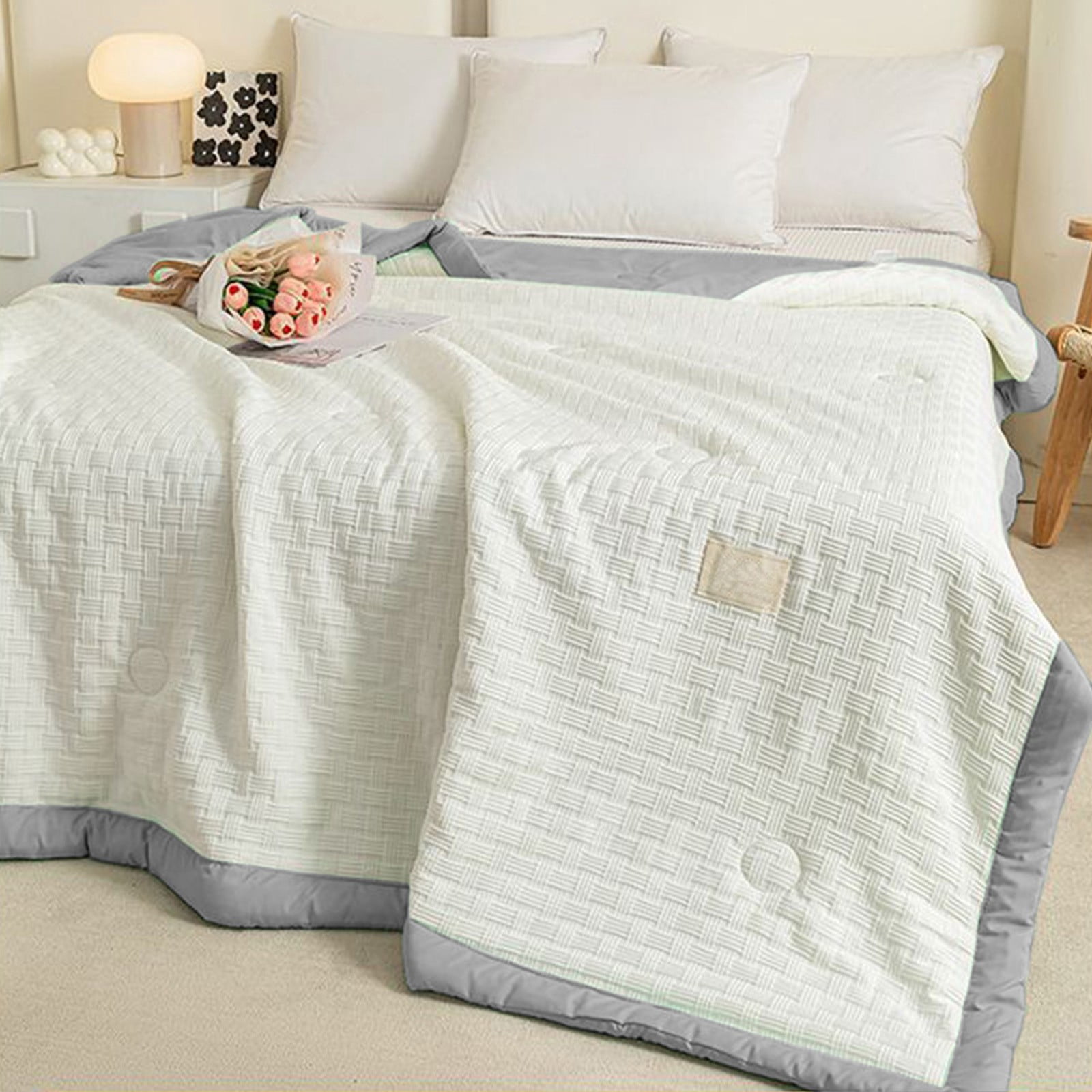 YiJuHui Cooling Blanket for Summer, Lightweight Breathable Quilt, Double Layer Yarn Washable Air Conditioner Bedding, Soft Cool Feeling for Hot Sleepers, All Season Comforter Alternative