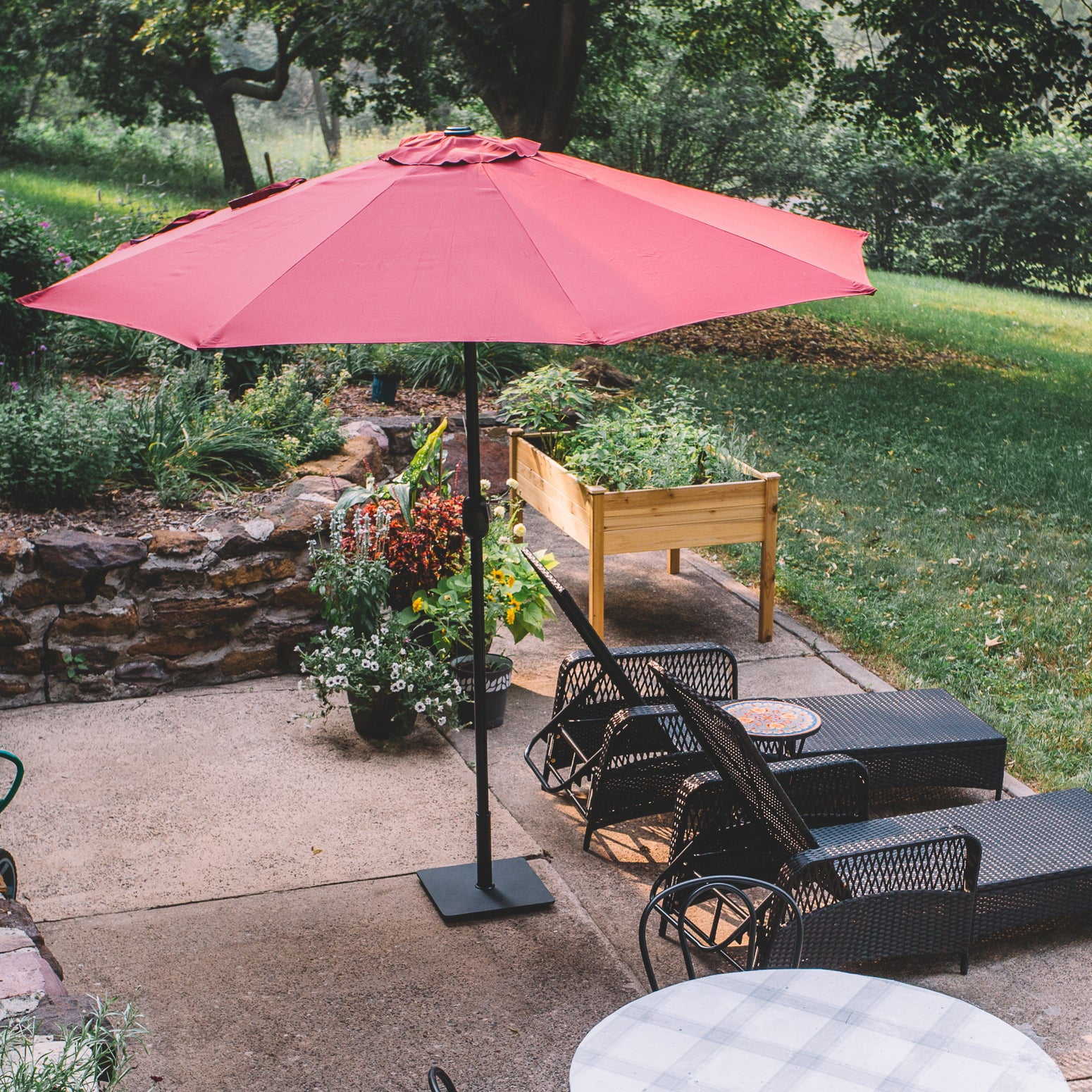 Backyard Expressions 25 lb Steel Patio Umbrella Base Stand, Black